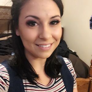 Meet your Posher, Andrea